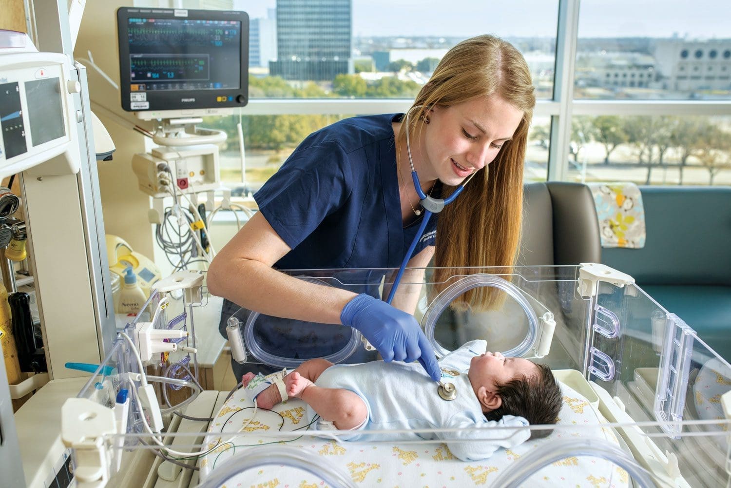 حضانات الأطفال المبتسرين Infant incubator medical equipment